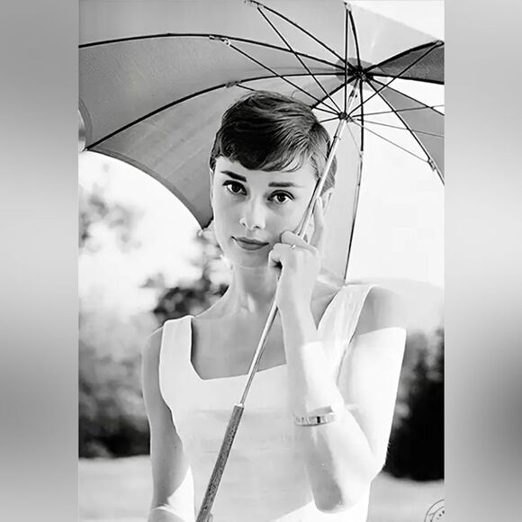🔥 HTF RARE | Set 3 Audrey Hepburn B&W Print Collection| living room wall art - Picture 4 of 8